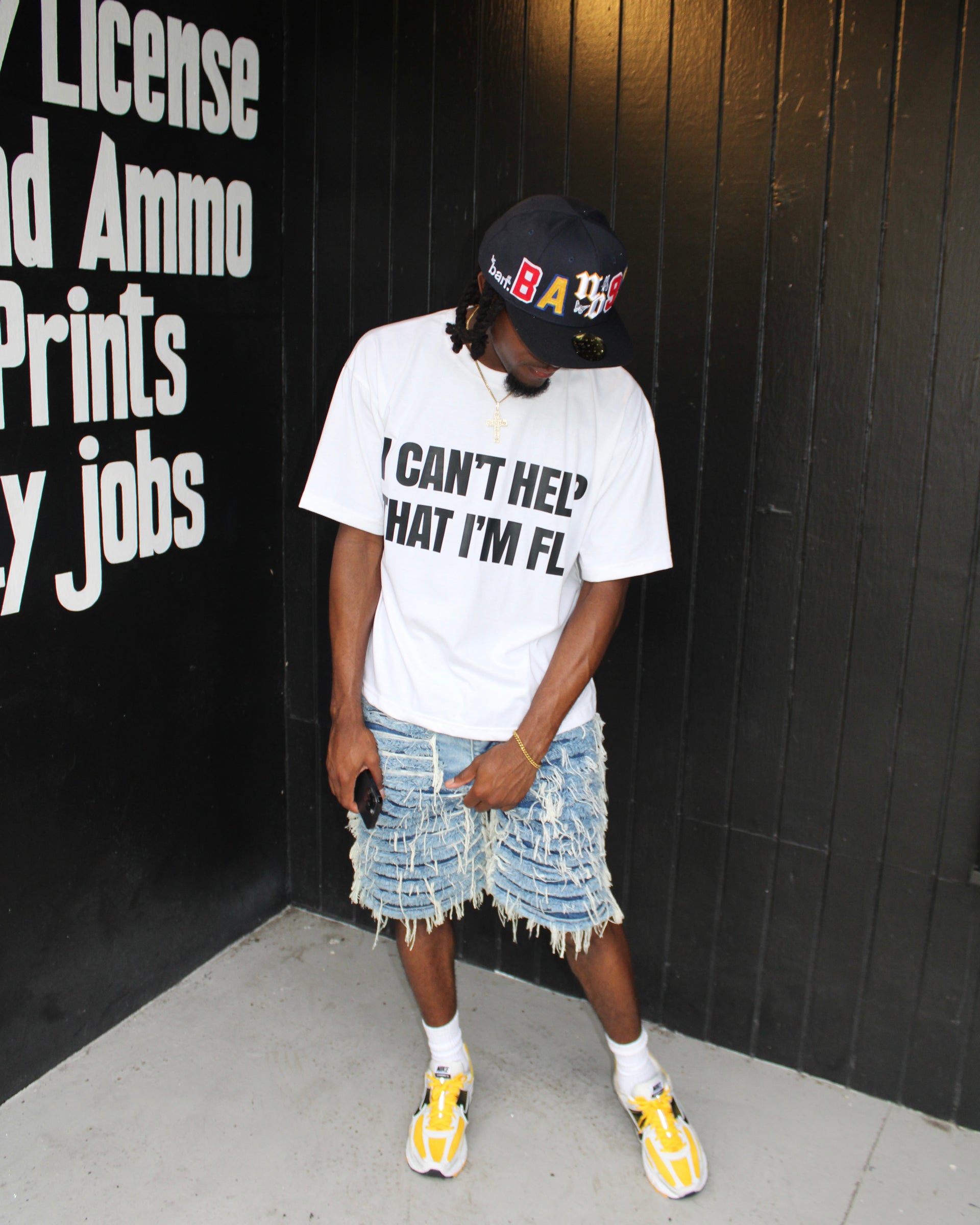 WHITE SLOGAN TEE